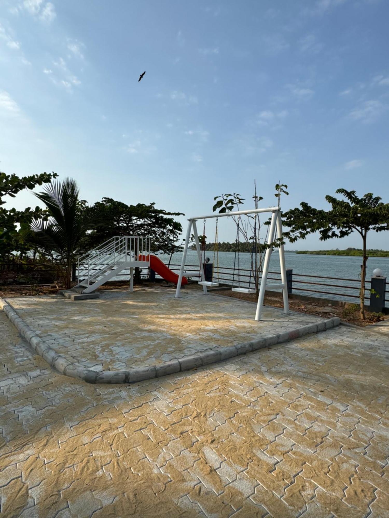 The Backwater Homestay Udupi Kültér fotó